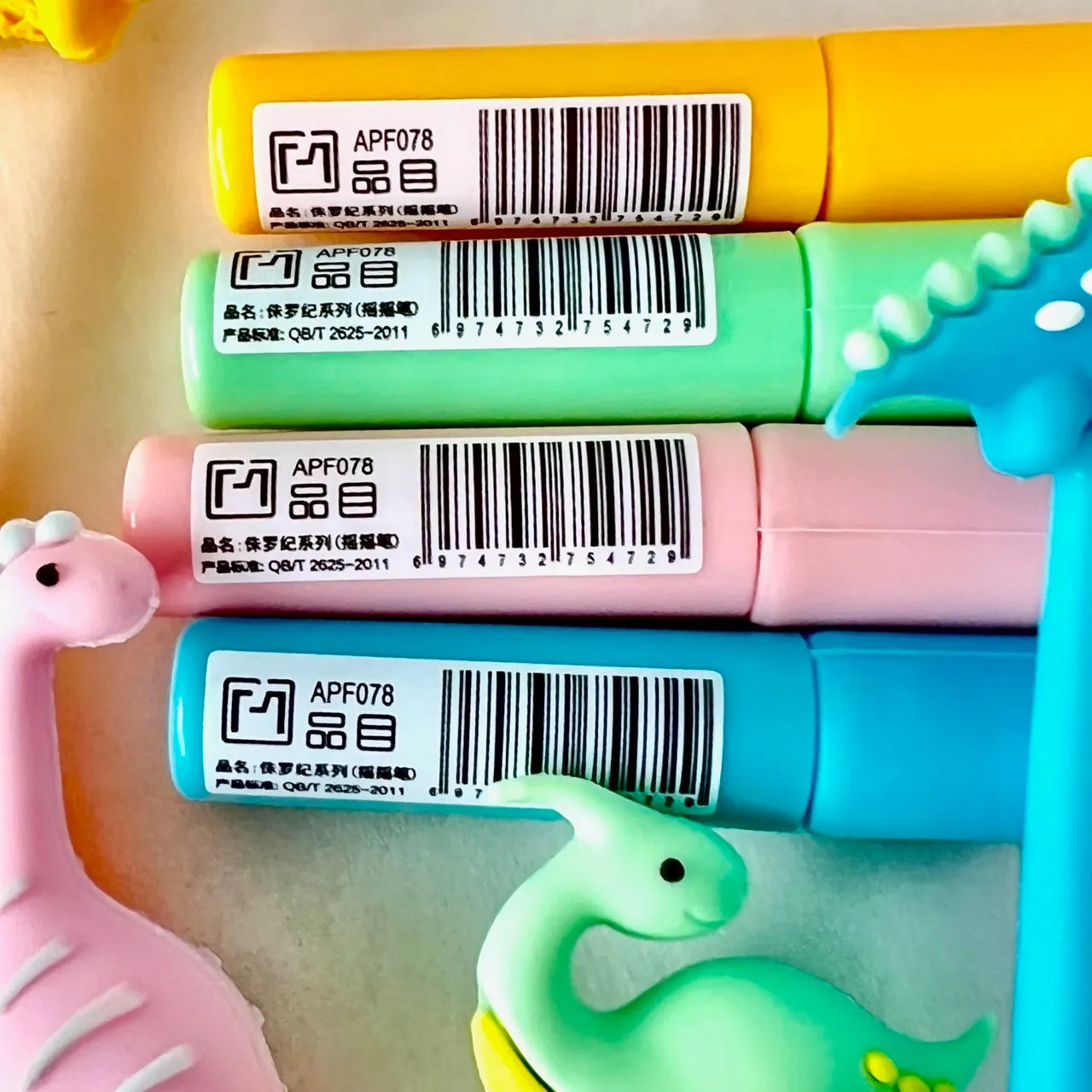 22570 JURASSIC DINOSAUR WIGGLE GEL PEN-48