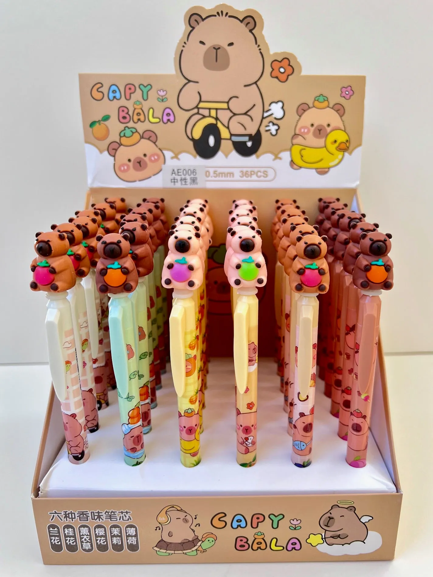 22650 CAPYBARA RETRACTABLE GEL PEN-36