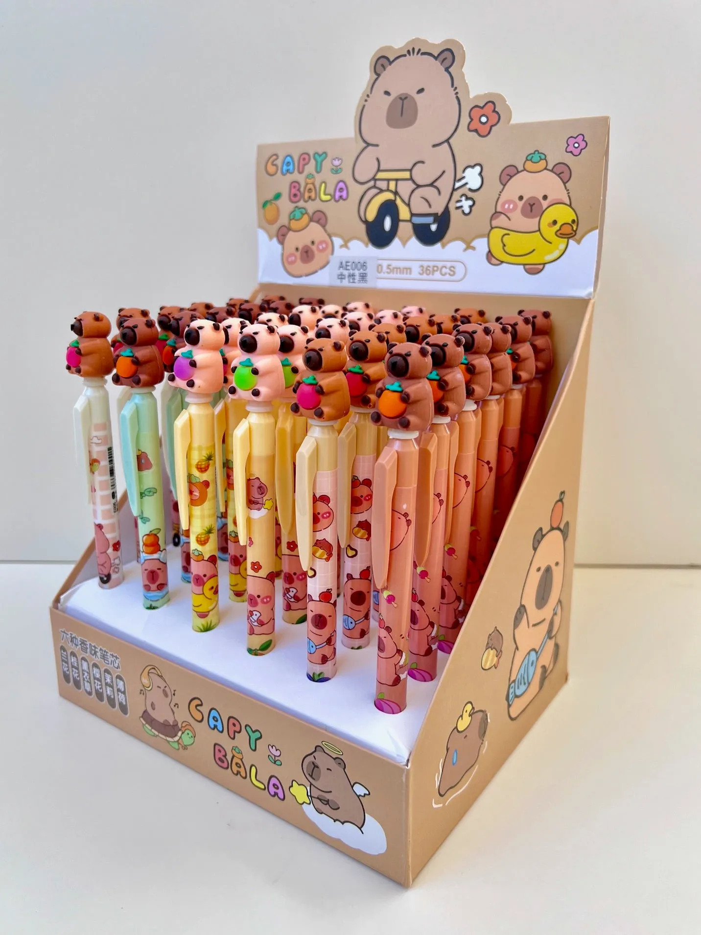 22650 CAPYBARA RETRACTABLE GEL PEN-36