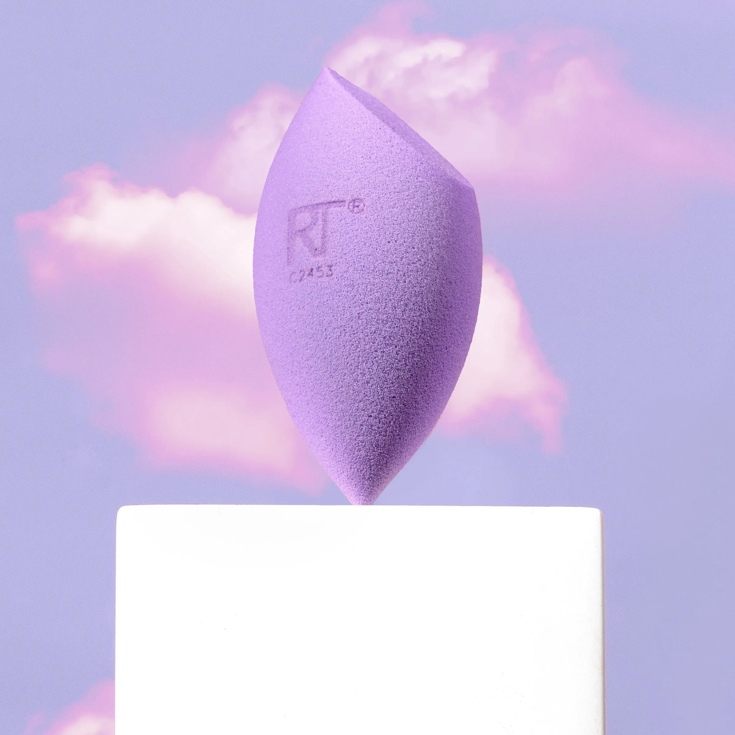 Sunrise To Sunset Miracle Concealer Sponge